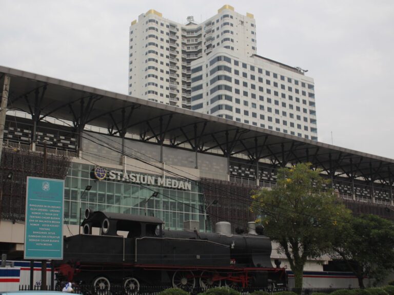KAI-Stasiun-Medan-2-4